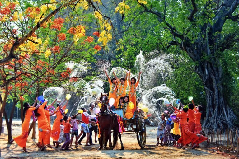 Thingan Water Festival (Thingyan Festival) - Myanmar Tourism